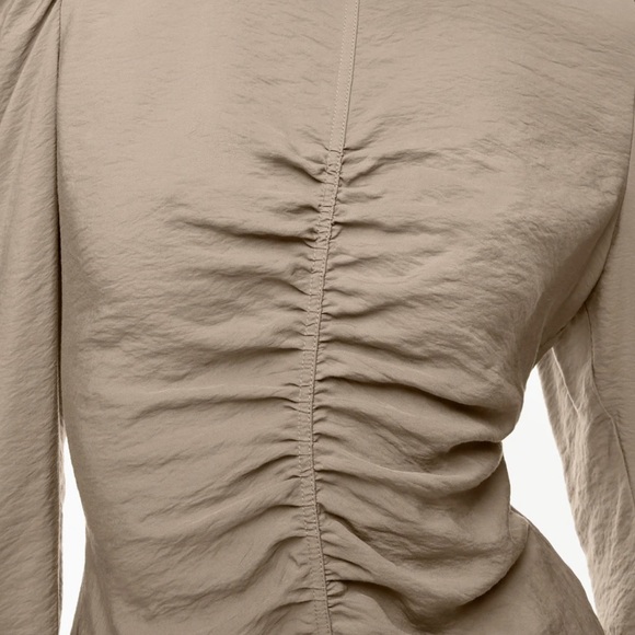 Aritzia Wilfred Henrietta blouse in Taupe. Size 10. Fits like a size 8 - Picture 7 of 7